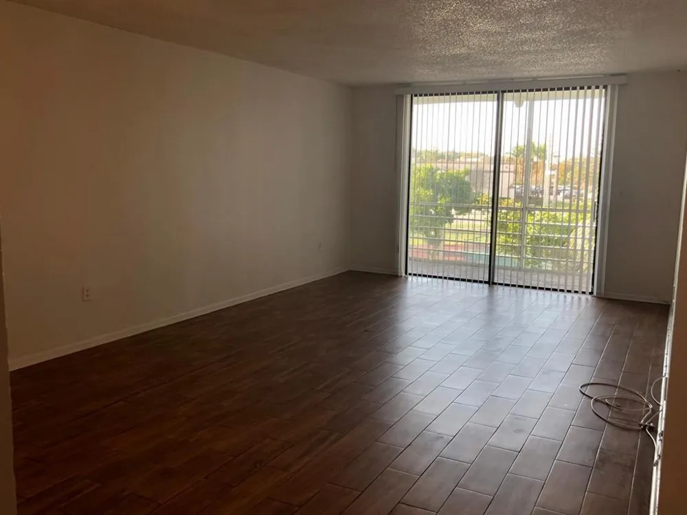 1800 SW 81st Avenue #1304 North Lauderdale, FL 33068