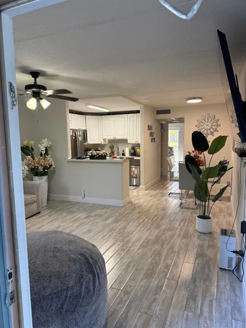 2000 Springdale Boulevard #108