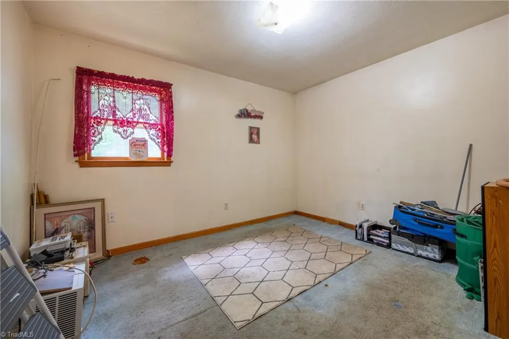 3987 Webbs Mill Road Floyd, VA 24149