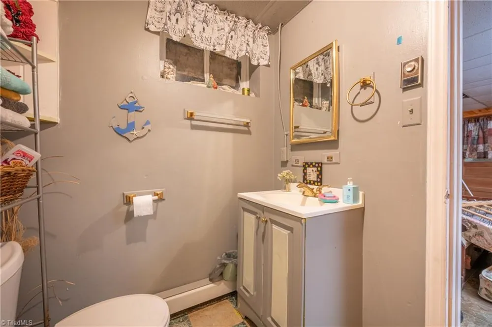 3987 Webbs Mill Road Floyd, VA 24149