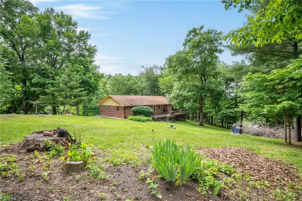 3987 Webbs Mill Road Floyd, VA 24149