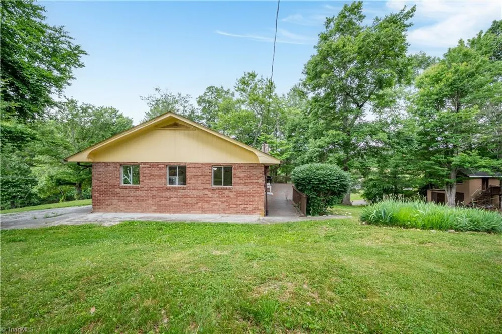 3987 Webbs Mill Road Floyd, VA 24149