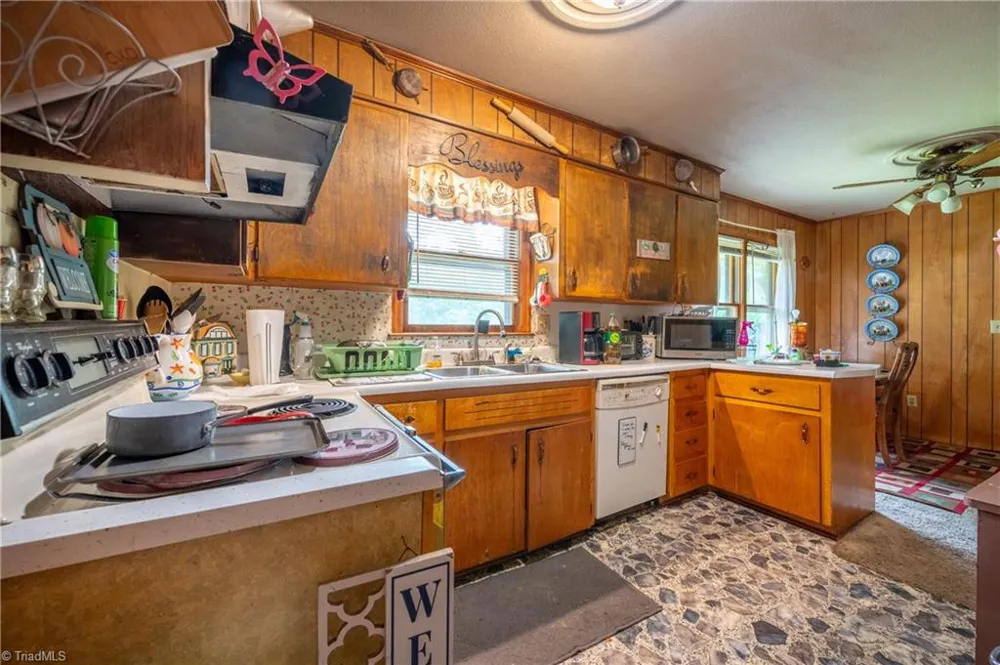 3987 Webbs Mill Road Floyd, VA 24149