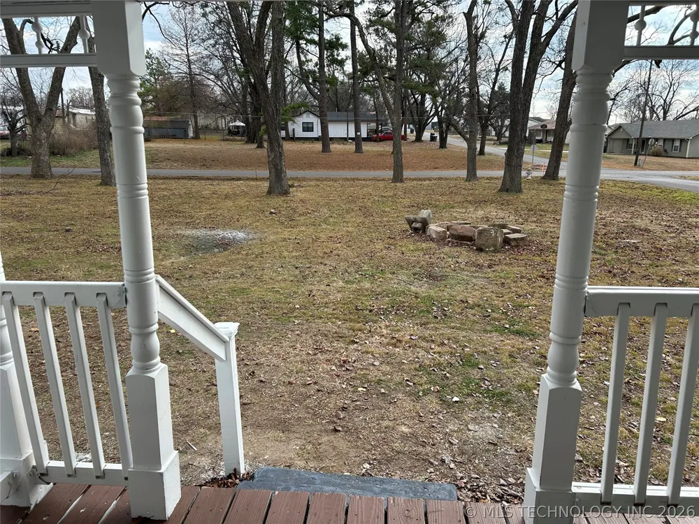 406 Creek Avenue Fort Gibson, OK 74434