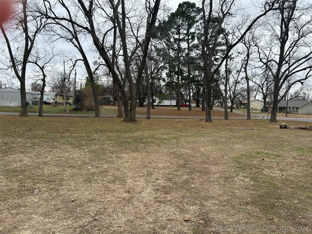 406 Creek Avenue Fort Gibson, OK 74434
