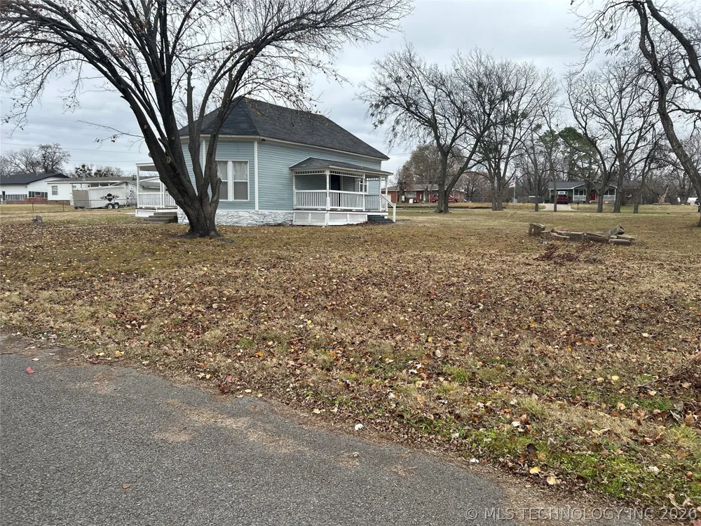 406 Creek Avenue Fort Gibson, OK 74434