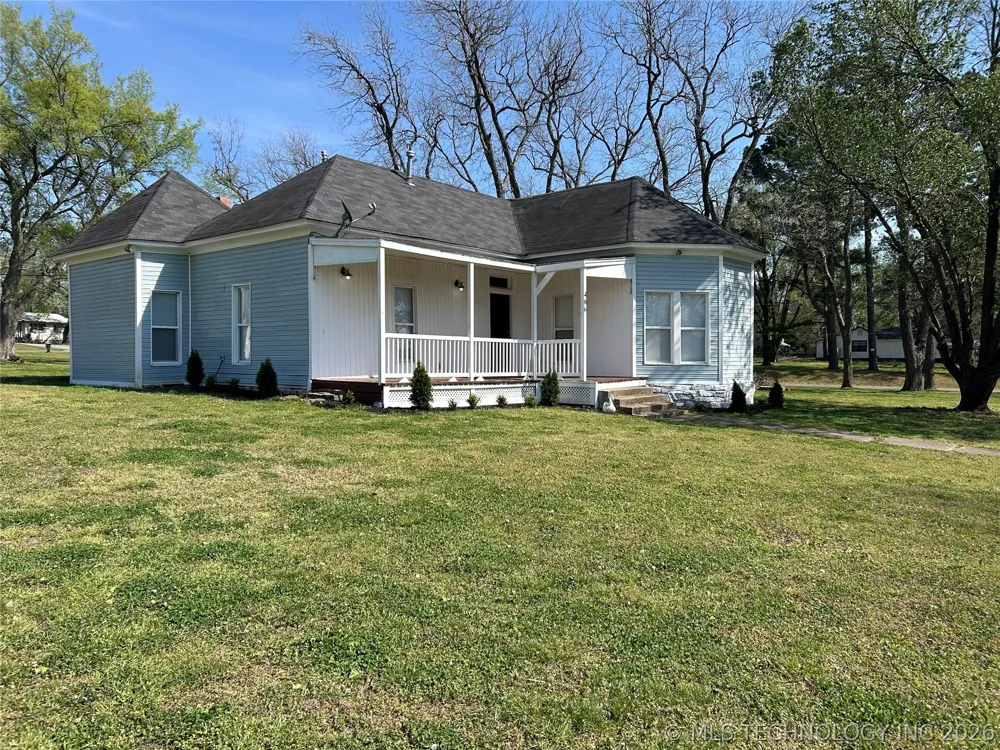 406 Creek Avenue Fort Gibson, OK 74434