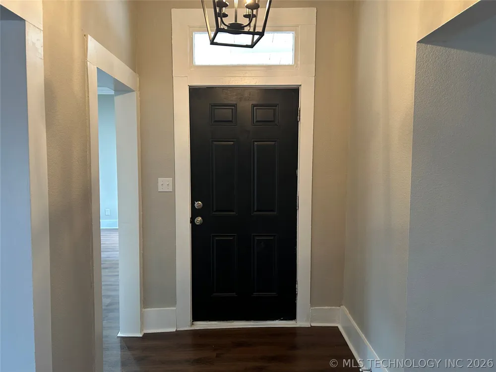 406 Creek Avenue Fort Gibson, OK 74434