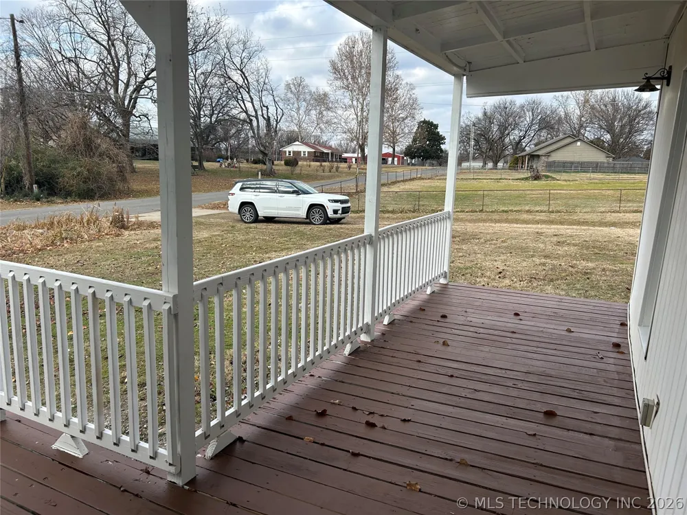406 Creek Avenue Fort Gibson, OK 74434
