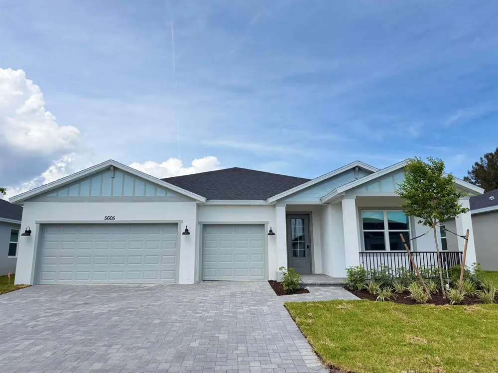 5605 Hampton Park Circle Vero Beach, FL 32966