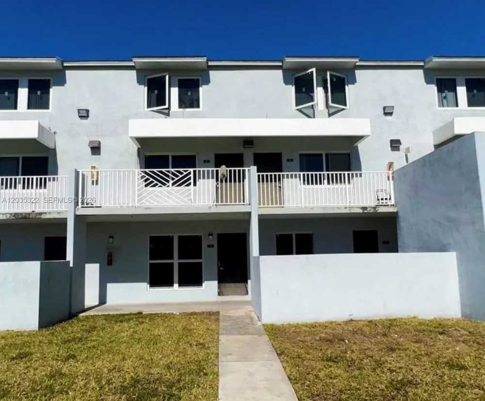 1999 NW 5th Pl #2 Miami, FL 33136