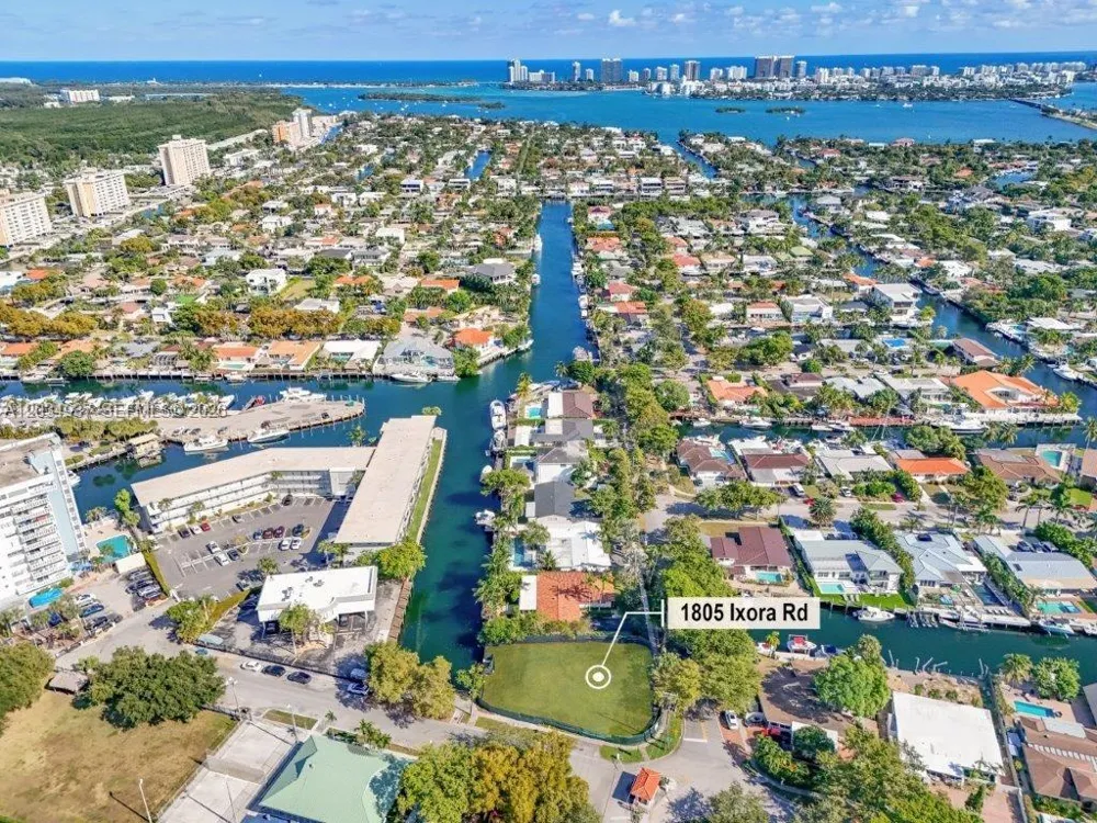 1805 Ixora Rd North Miami, FL 33181
