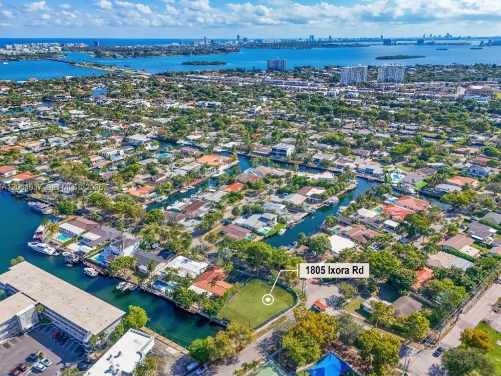1805 Ixora Rd North Miami, FL 33181