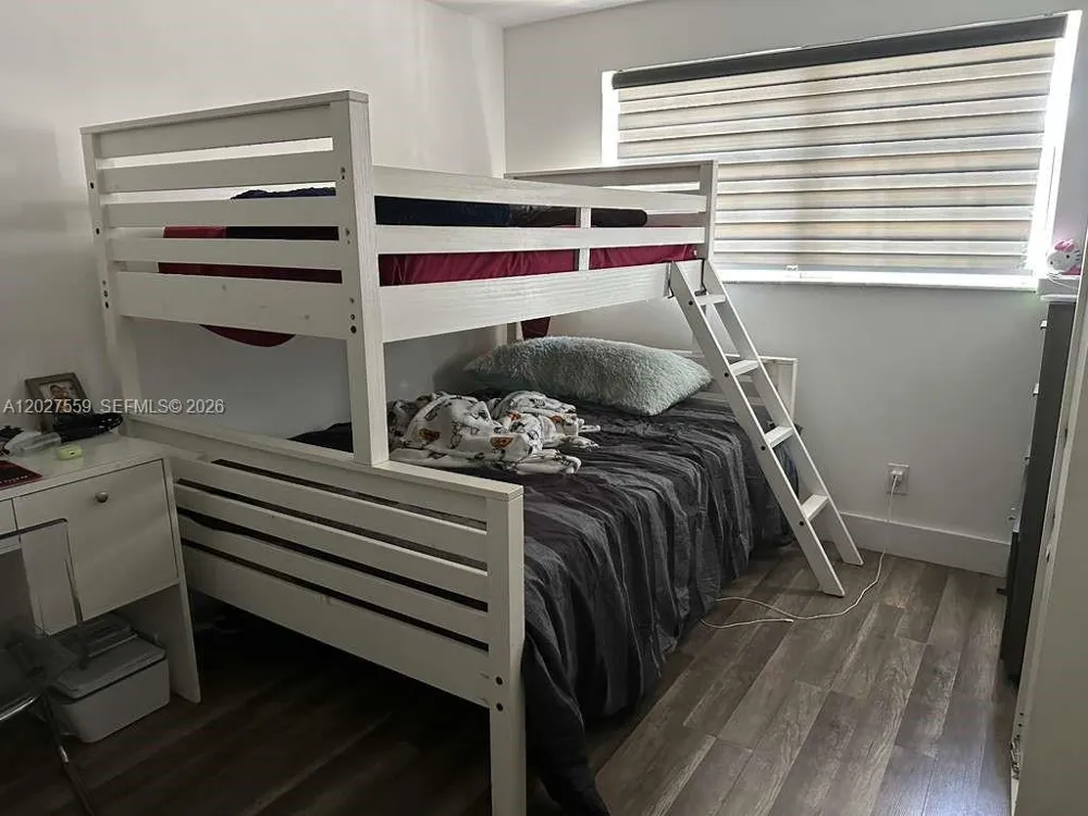685 SW 7th Ter Dania Beach, FL 33004