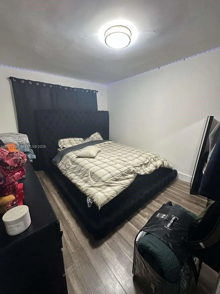 685 SW 7th Ter Dania Beach, FL 33004