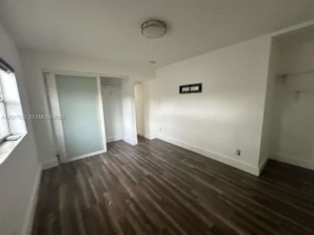 685 SW 7th Ter Dania Beach, FL 33004