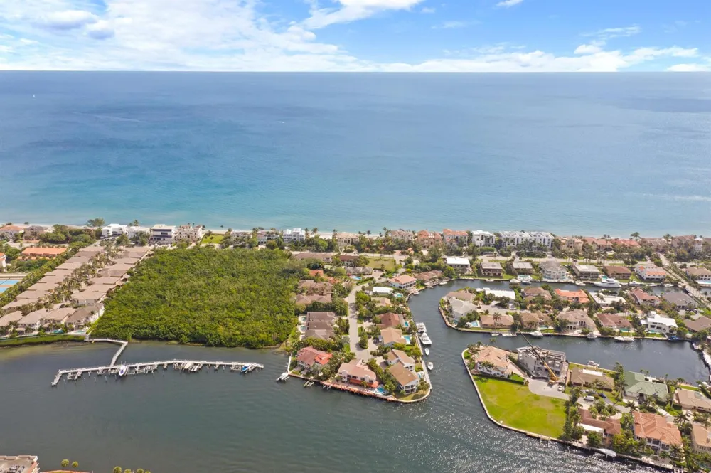 4102 S Ocean Boulevard Highland Beach, FL 33487