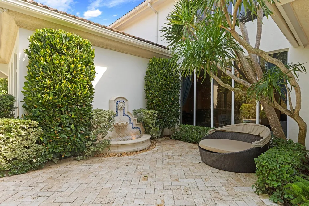 4102 S Ocean Boulevard Highland Beach, FL 33487