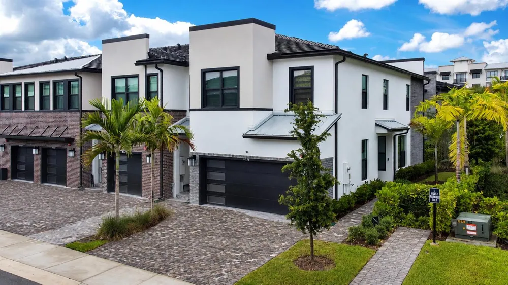8358 NW 7th Place Plantation, FL 33324