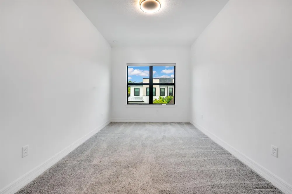 8358 NW 7th Place Plantation, FL 33324