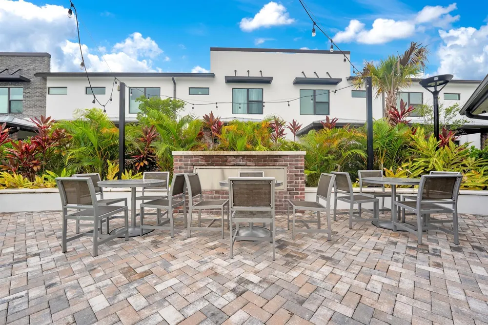 8358 NW 7th Place Plantation, FL 33324