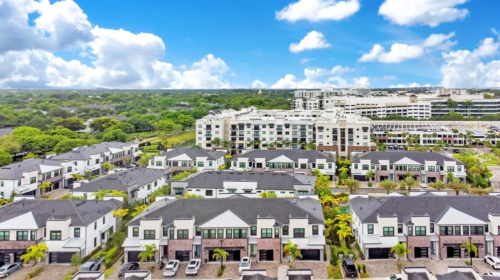 8358 NW 7th Place Plantation, FL 33324
