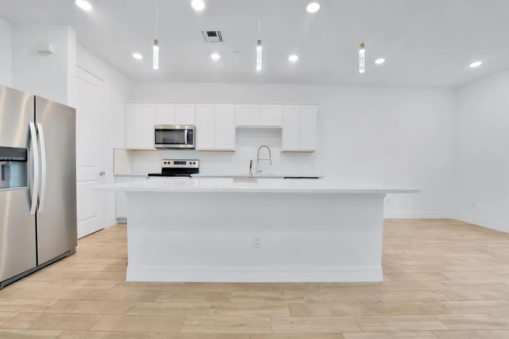 8358 NW 7th Place Plantation, FL 33324