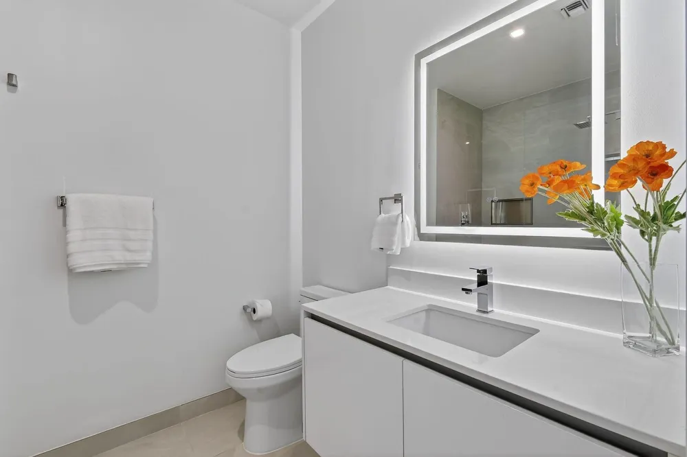 220 Lake Shore Drive #715 Lake Park, FL 33403