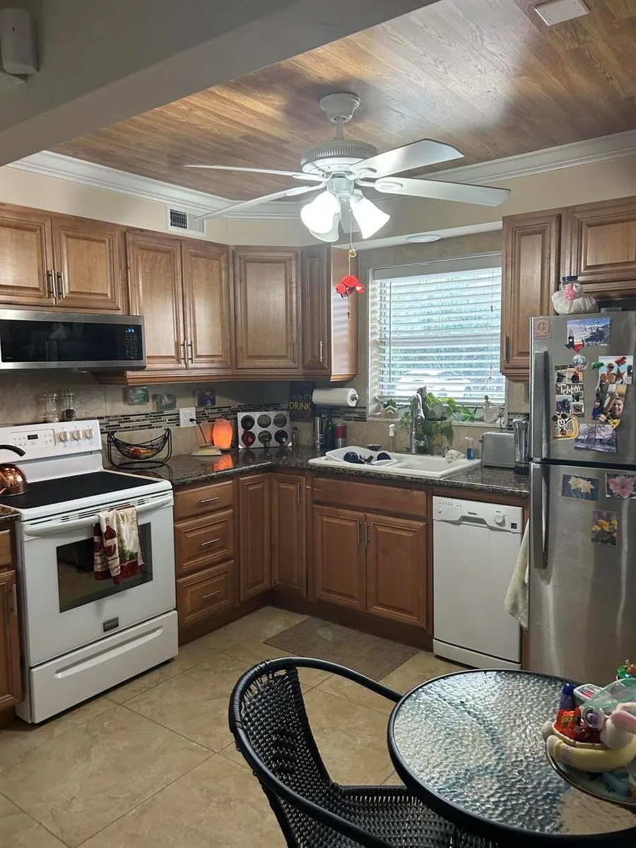 770 Lori Drive #245 Palm Springs, FL 33461