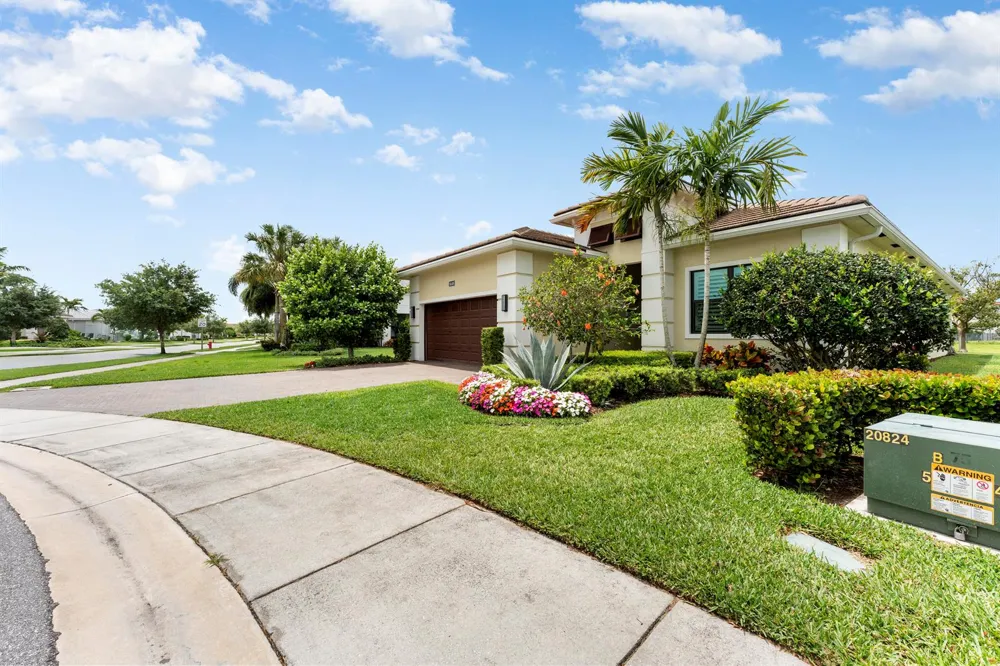 16148 Key Biscayne Lane Westlake, FL 33470