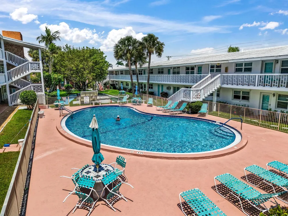 228 Hibiscus Avenue #233 Lauderdale By The Sea, FL 33308