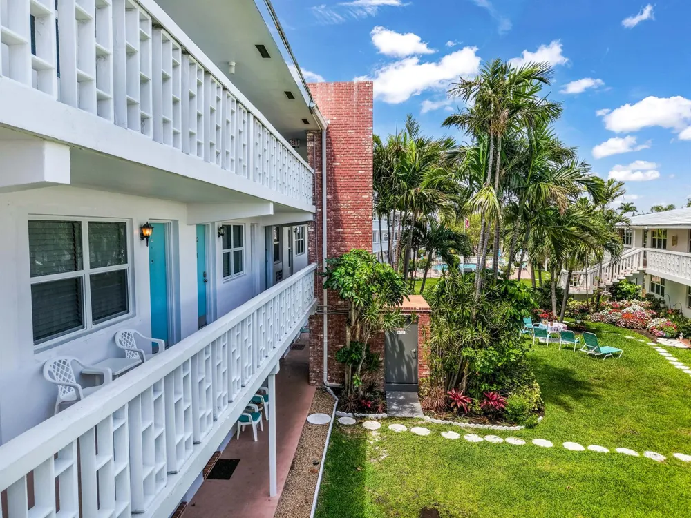 228 Hibiscus Avenue #233 Lauderdale By The Sea, FL 33308