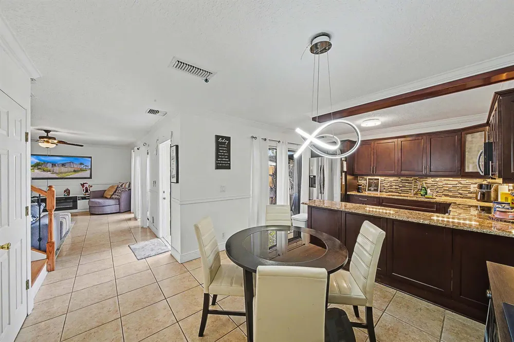 149 Lake Arbor Drive Palm Springs, FL 33461