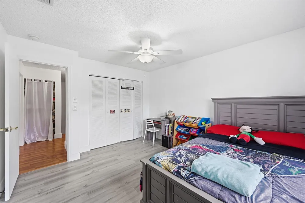 2498 NW 99th Avenue Coral Springs, FL 33065