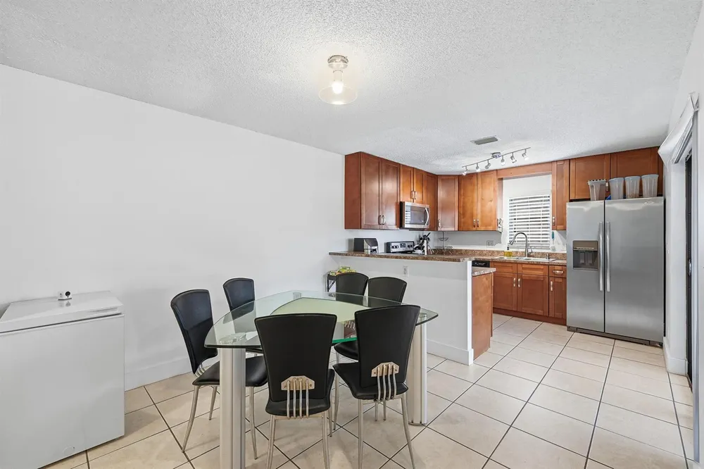 2498 NW 99th Avenue Coral Springs, FL 33065