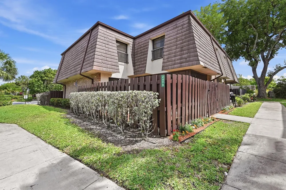 2498 NW 99th Avenue Coral Springs, FL 33065
