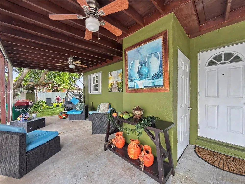1901 NW 153rd St Miami Gardens, FL 33054