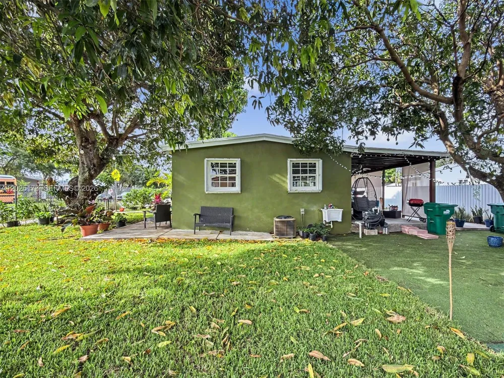 1901 NW 153rd St Miami Gardens, FL 33054