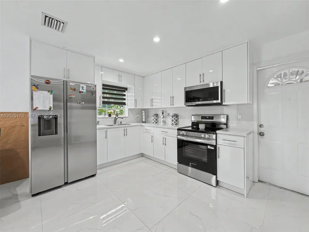 1901 NW 153rd St Miami Gardens, FL 33054