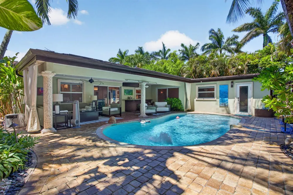 2812 NW 12th Avenue Wilton Manors, FL 33311