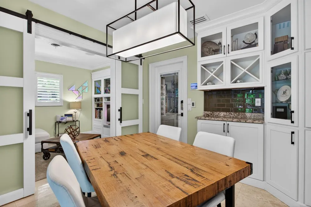 2812 NW 12th Avenue Wilton Manors, FL 33311