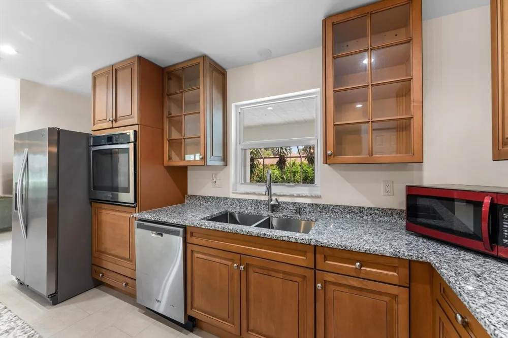 4811 Dorchester Mews Haverhill, FL 33415