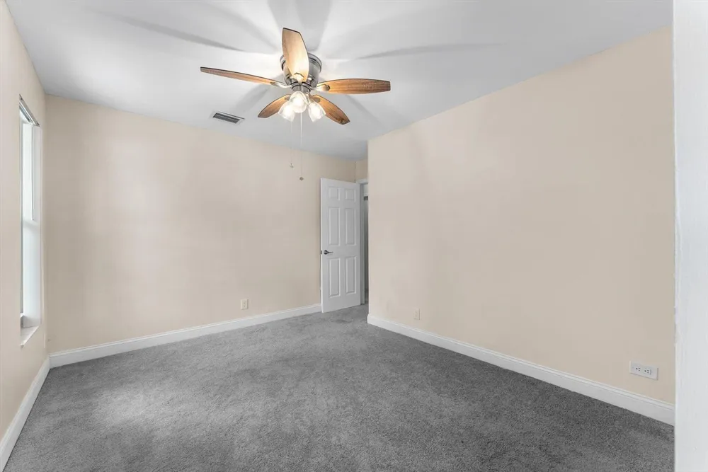 4811 Dorchester Mews Haverhill, FL 33415