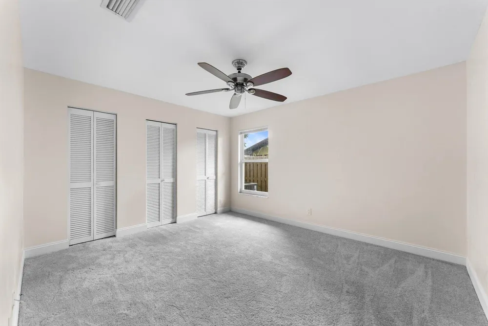 4811 Dorchester Mews Haverhill, FL 33415