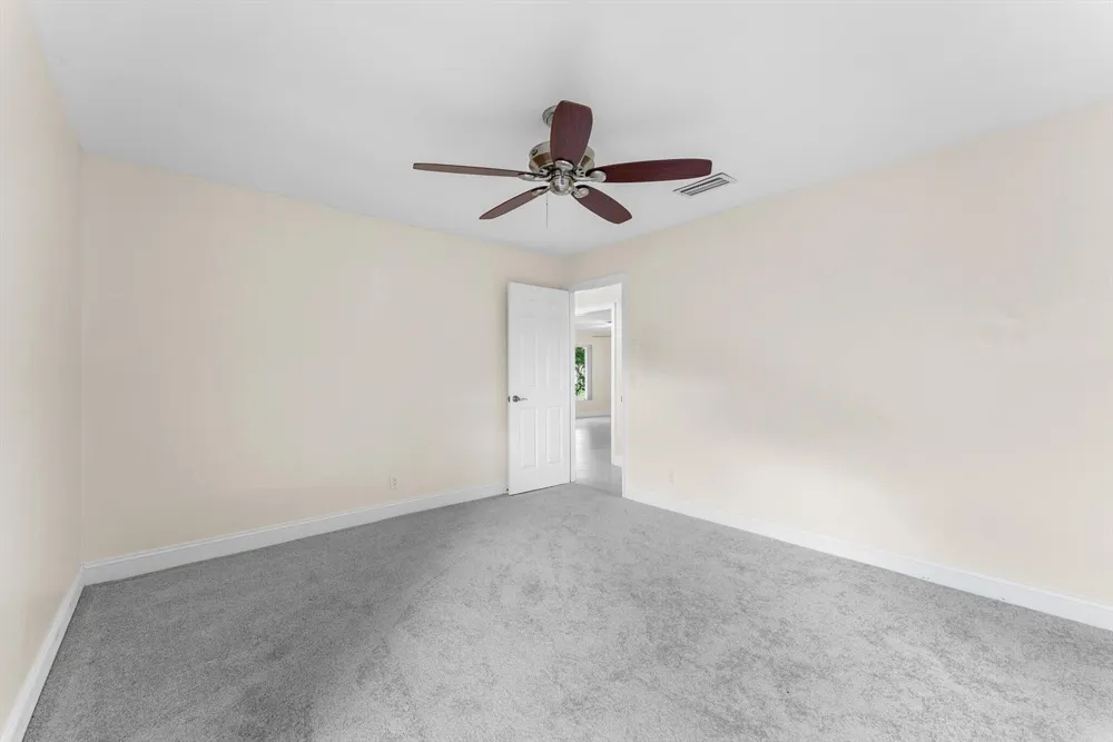 4811 Dorchester Mews Haverhill, FL 33415