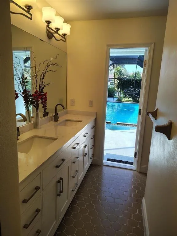 4811 Dorchester Mews Haverhill, FL 33415