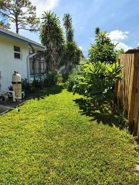 4811 Dorchester Mews Haverhill, FL 33415