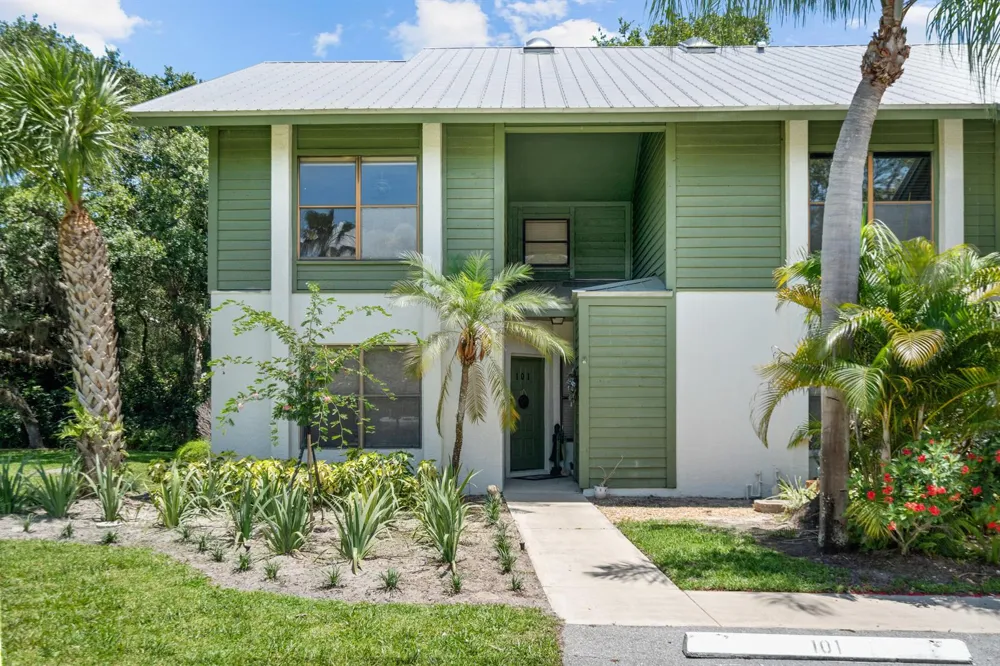 5280 SE Seascape Way #101 Stuart, FL 34997