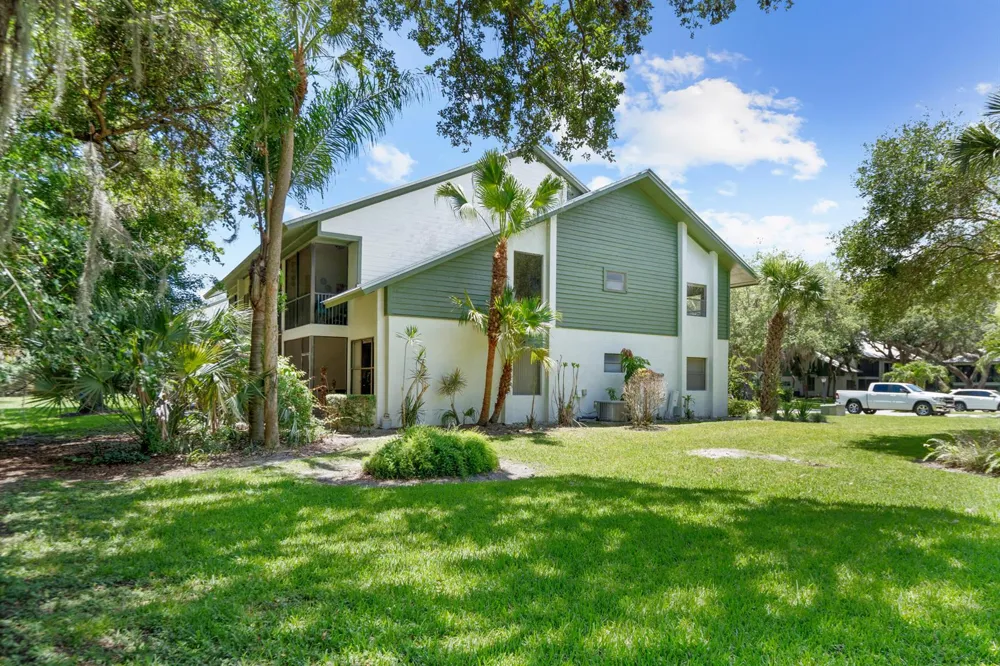 5280 SE Seascape Way #101 Stuart, FL 34997