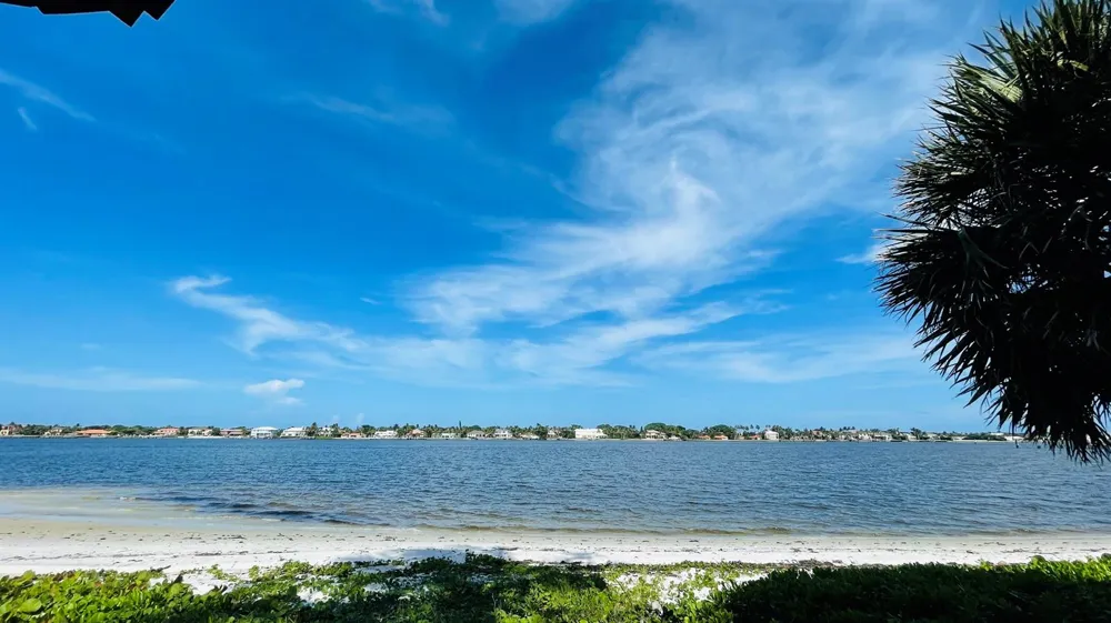 7030 Half Moon Circle #121 Hypoluxo, FL 33462